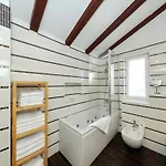 Mirta - Three Bedroom With Terrace *