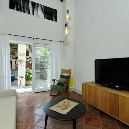 Mirta - Three Bedroom With Terrace Prázdninový dům Murter