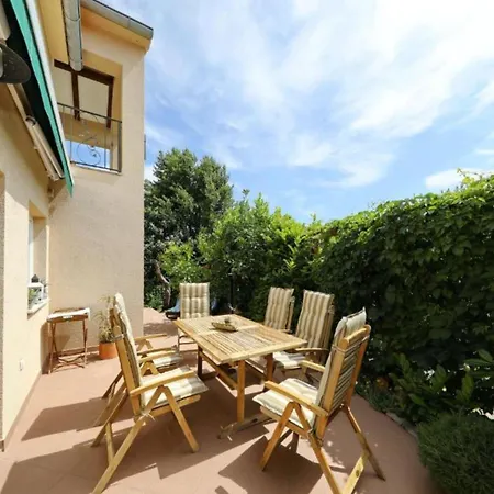 Mirta - Three Bedroom With Terrace Prázdninový dům